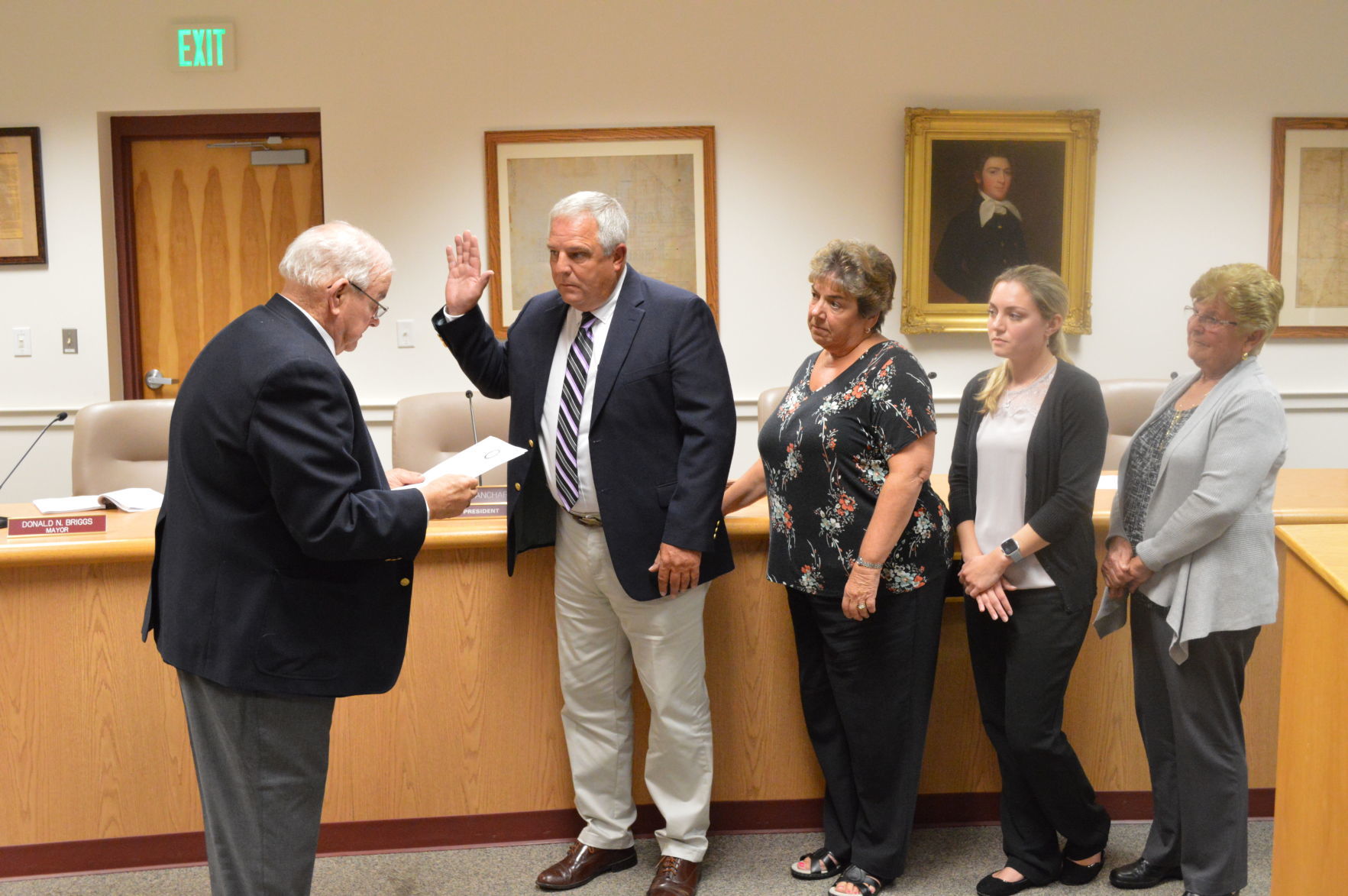 Davis sworn in